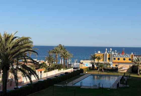 Wiederverkauf - Wohnung / Apartment -
Torrevieja - Punta Prima