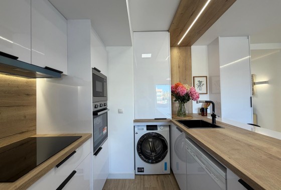 Wiederverkauf - Wohnung / Apartment -
Torrevieja - Punta Prima