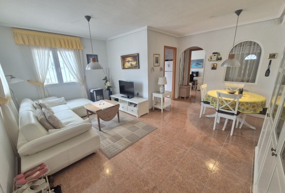 Resale - Semi Detached Villa -
Los Altos