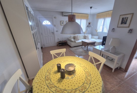 Resale - Semi Detached Villa -
Los Altos