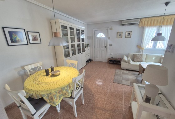 Resale - Semi Detached Villa -
Los Altos
