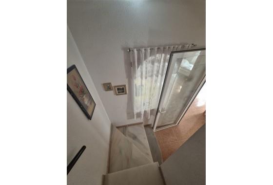 Resale - Semi Detached Villa -
Los Altos
