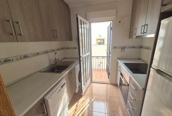Resale - Semi Detached Villa -
Los Altos