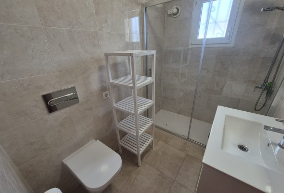 Resale - Semi Detached Villa -
Los Altos