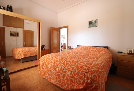 Herverkoop - Finca / Landhuis -
Albatera
