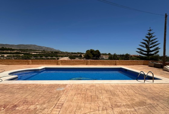 Herverkoop - Finca / Landhuis -
Albatera