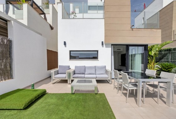 Herverkoop - Vrijstaande Villa -
Guardamar del Segura - El Raso