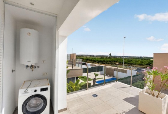 Herverkoop - Vrijstaande Villa -
Guardamar del Segura - El Raso
