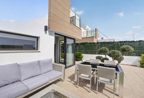 Herverkoop - Vrijstaande Villa -
Guardamar del Segura - El Raso