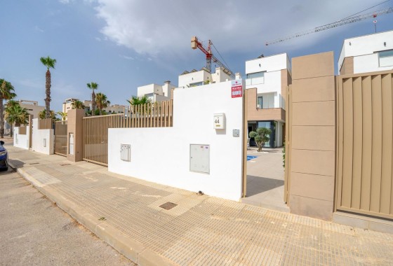Herverkoop - Vrijstaande Villa -
Guardamar del Segura - El Raso