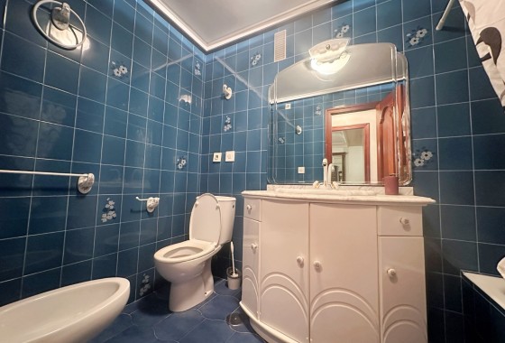 Sprzedaż - Apartament / Mieszkanie -
Torrevieja