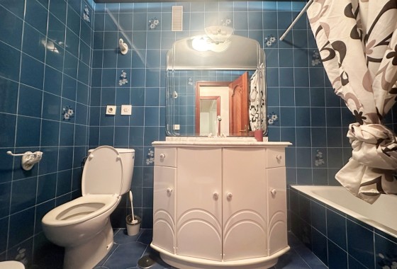Sprzedaż - Apartament / Mieszkanie -
Torrevieja