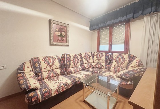 Sprzedaż - Apartament / Mieszkanie -
Torrevieja