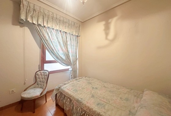 Sprzedaż - Apartament / Mieszkanie -
Torrevieja