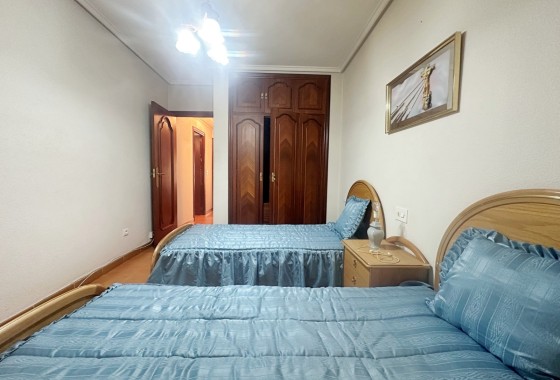 Sprzedaż - Apartament / Mieszkanie -
Torrevieja