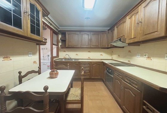 Sprzedaż - Apartament / Mieszkanie -
Torrevieja
