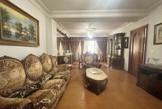 Sprzedaż - Apartament / Mieszkanie -
Torrevieja