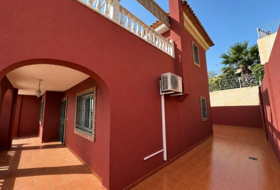 Herverkoop - Vrijstaande Villa -
El Carmoli - Costa Calida