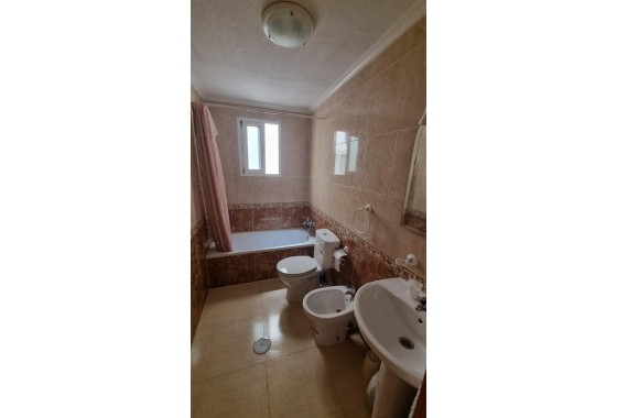 Sprzedaż - Apartament / Mieszkanie -
Torrevieja