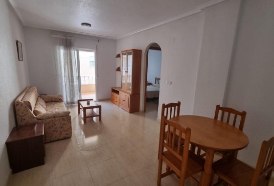 Sprzedaż - Apartament / Mieszkanie -
Torrevieja