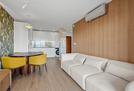 Venta - Apartamento / Piso -
Torrevieja