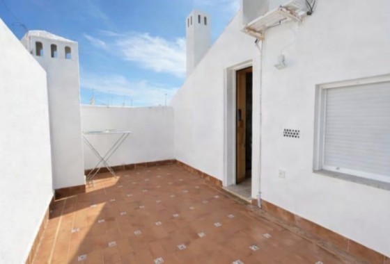Herverkoop - Rijhuis -
Pilar de la Horadada - Pueblo Latino