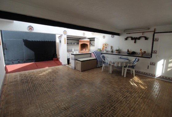 Herverkoop - Rijhuis -
Torrevieja - Los Balcones