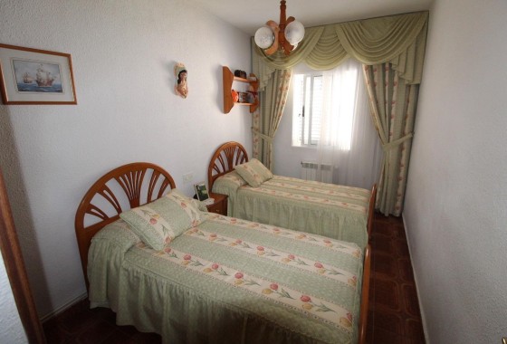 Herverkoop - Rijhuis -
Torrevieja - Los Balcones