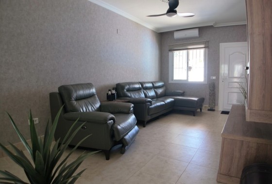Venta - Villa adosada -
Villamartín
