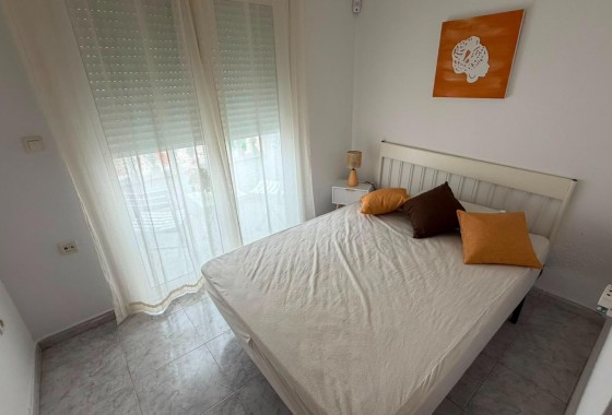 Wiederverkauf - Wohnung / Apartment -
Torrevieja