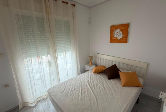 Wiederverkauf - Wohnung / Apartment -
Torrevieja