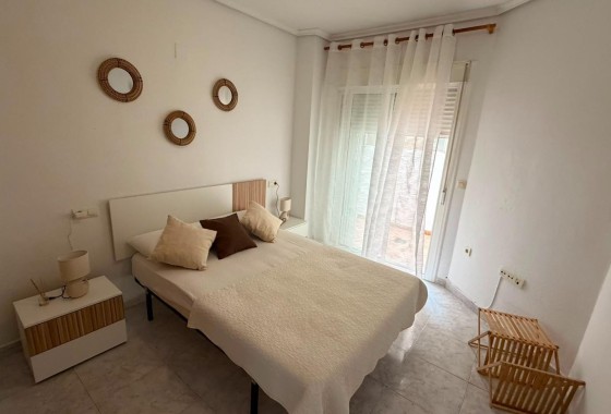 Wiederverkauf - Wohnung / Apartment -
Torrevieja