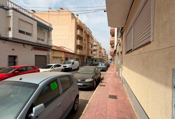 Wiederverkauf - Wohnung / Apartment -
Torrevieja