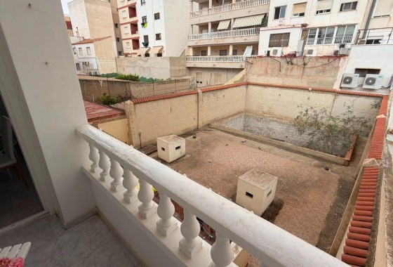 Wiederverkauf - Wohnung / Apartment -
Torrevieja