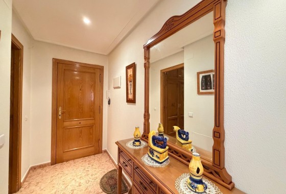 Wiederverkauf - Wohnung / Apartment -
Torrevieja - Playa del Cura