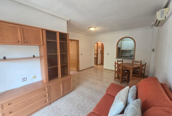 Sprzedaż - Apartament / Mieszkanie -
Torrevieja