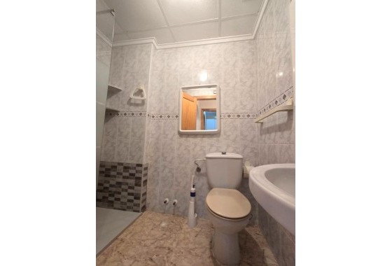 Sprzedaż - Apartament / Mieszkanie -
Torrevieja