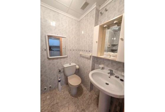 Sprzedaż - Apartament / Mieszkanie -
Torrevieja