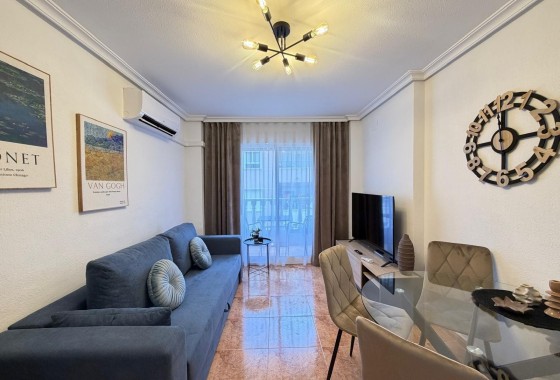 Wiederverkauf - Wohnung / Apartment -
Torrevieja - Parque de las Naciones