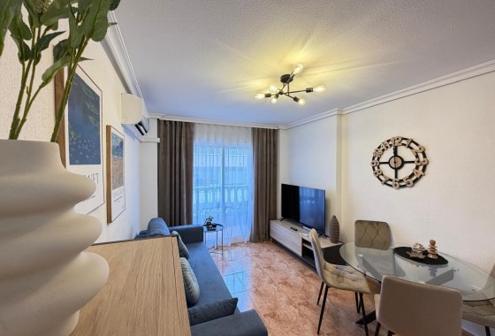 Wiederverkauf - Wohnung / Apartment -
Torrevieja - Parque de las Naciones