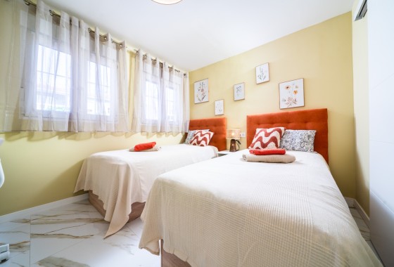 Resale - Apartment / Flat -
Torrevieja - La veleta