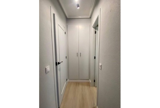 Herverkoop - Appartement / Flat -
Torrevieja - Playa del Cura