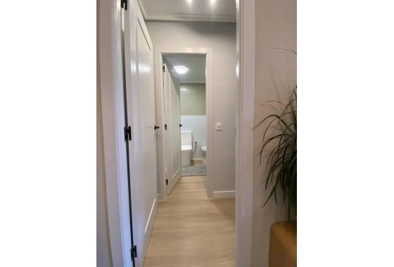 Herverkoop - Appartement / Flat -
Torrevieja - Playa del Cura