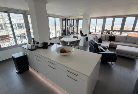 Resale - Apartment / Flat -
Torrevieja - Acequion
