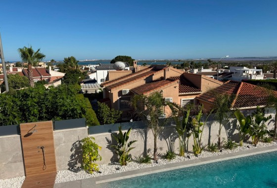 Herverkoop - Vrijstaande Villa -
Ciudad Quesada - Rojales - Centro De La Ciudad Quesada