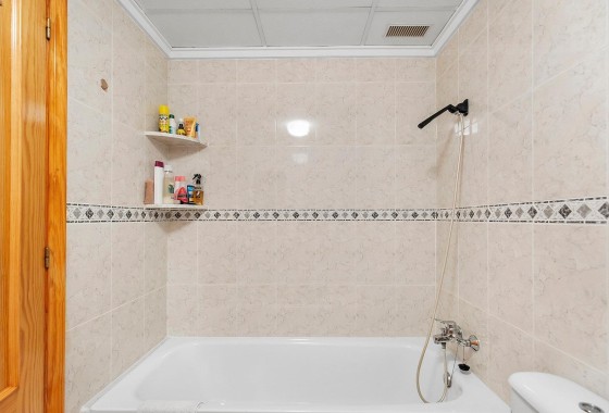 Wiederverkauf - Wohnung / Apartment -
Torrevieja - Playa del Cura