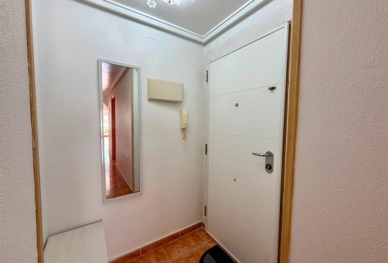Herverkoop - Appartement / Flat -
Torrevieja - Playa del Cura