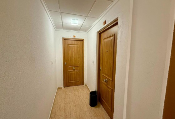Herverkoop - Appartement / Flat -
Torrevieja - Playa del Cura