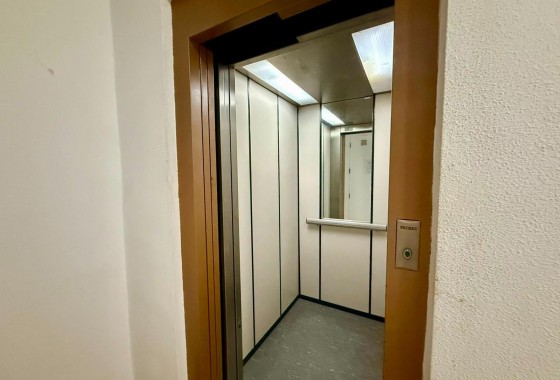 Herverkoop - Appartement / Flat -
Torrevieja - Playa del Cura