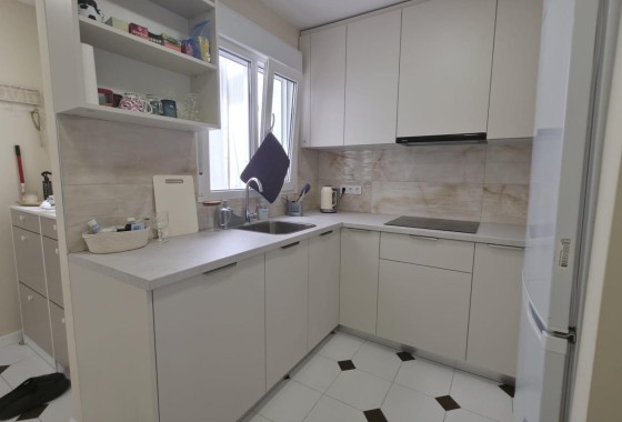 Venta - Apartamento / Piso -
Torrevieja